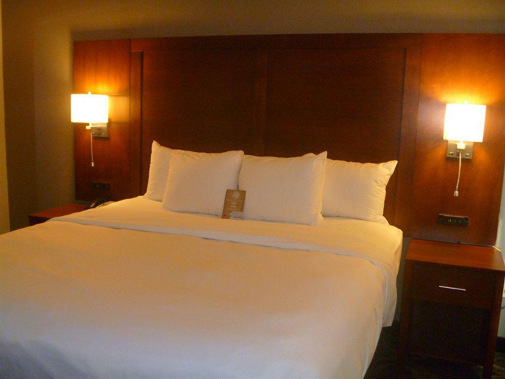 Comfort Suites Pineville - Ballantyne Area Exteriér fotografie