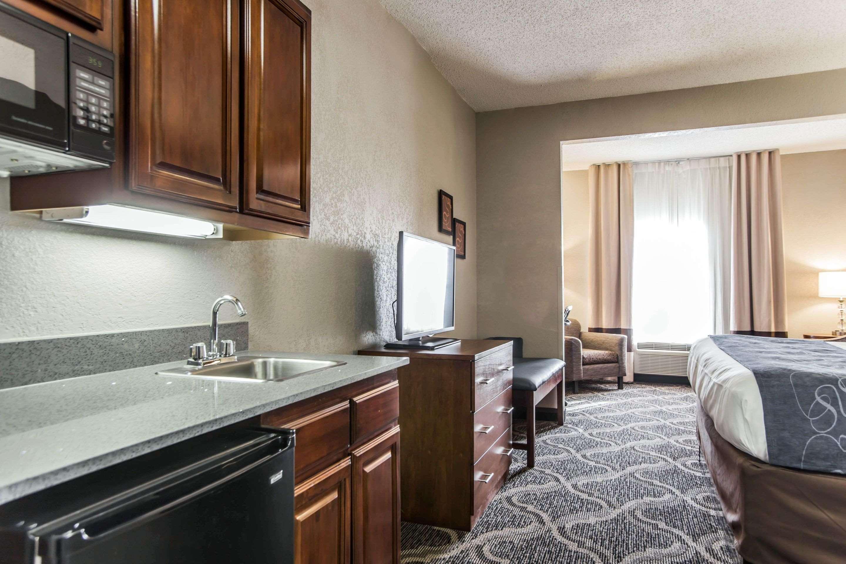 Comfort Suites Pineville - Ballantyne Area Exteriér fotografie