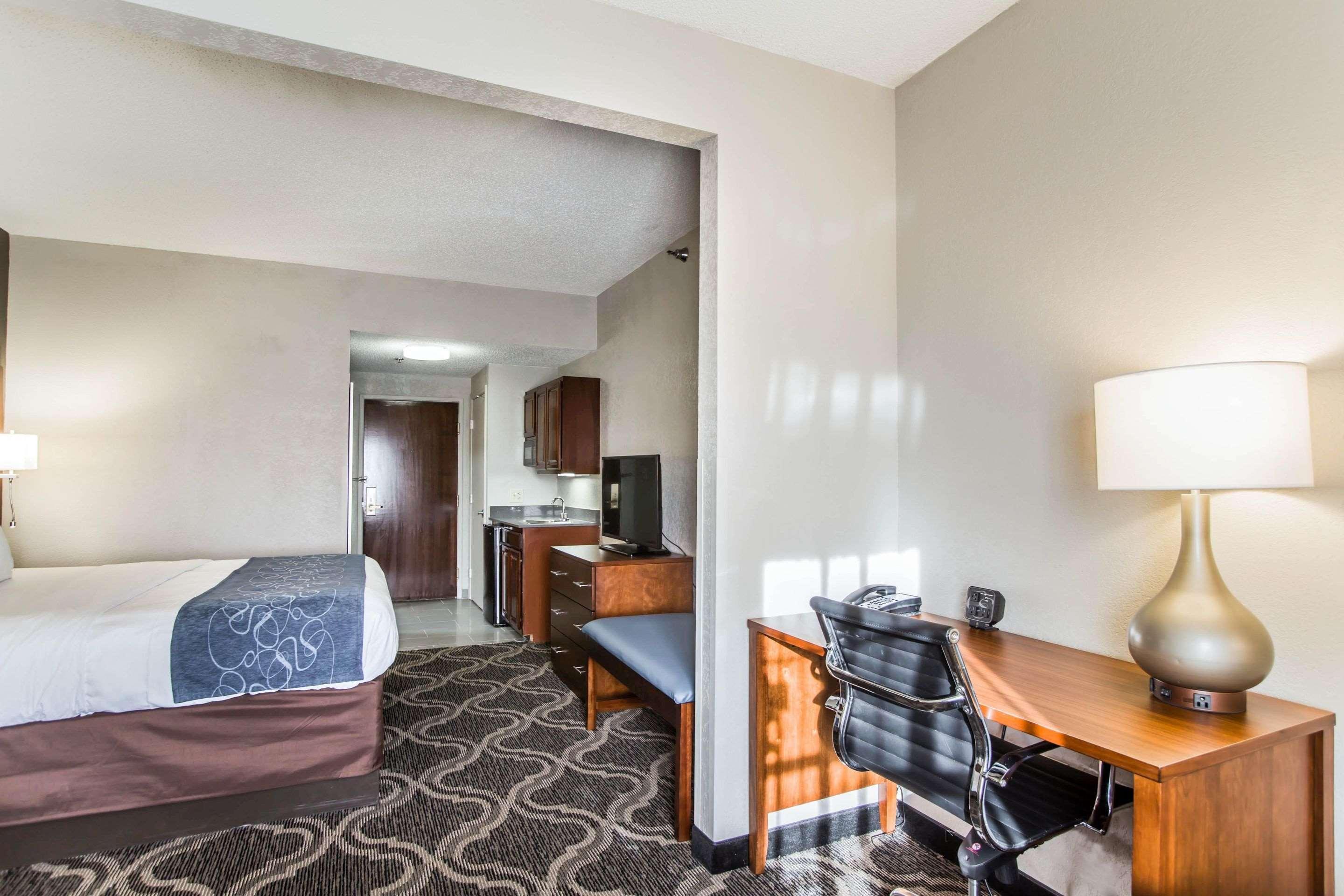 Comfort Suites Pineville - Ballantyne Area Exteriér fotografie