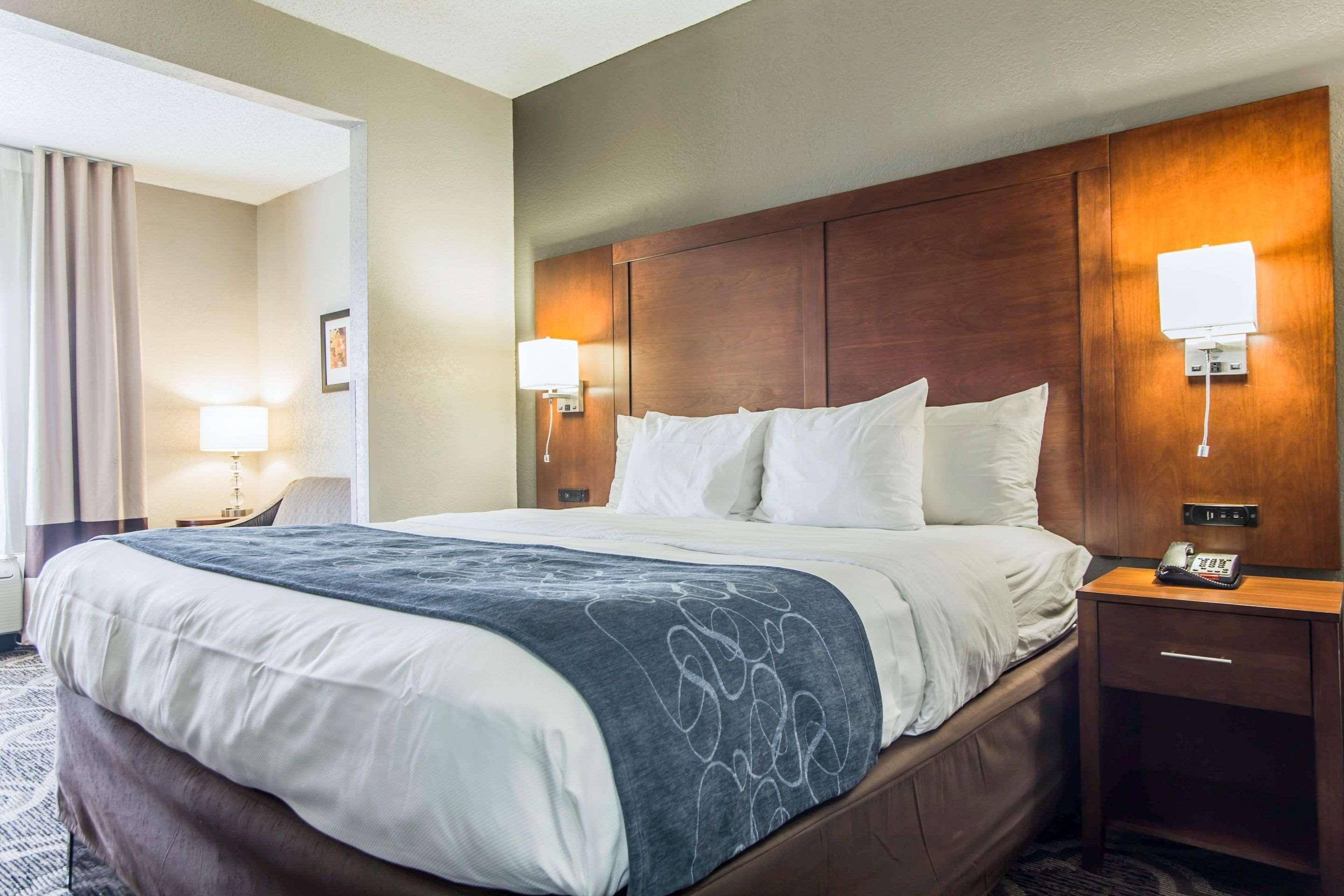 Comfort Suites Pineville - Ballantyne Area Exteriér fotografie