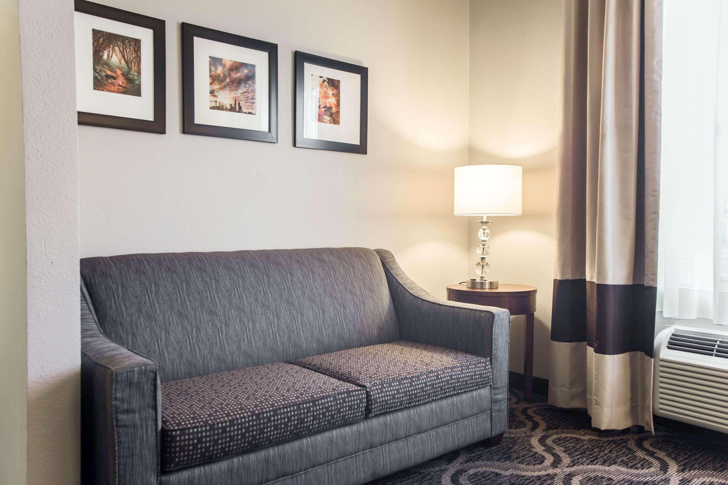 Comfort Suites Pineville - Ballantyne Area Exteriér fotografie