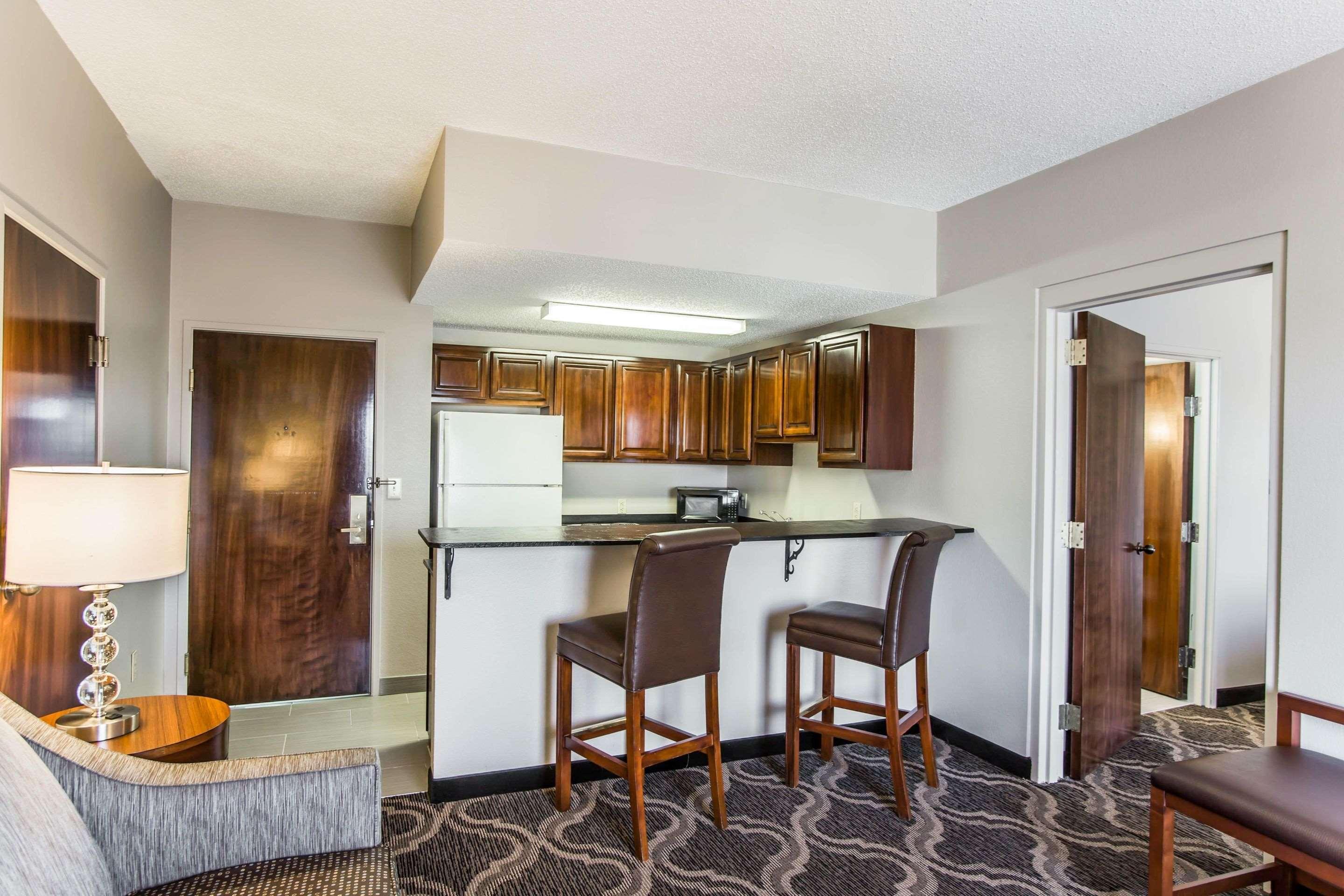 Comfort Suites Pineville - Ballantyne Area Exteriér fotografie